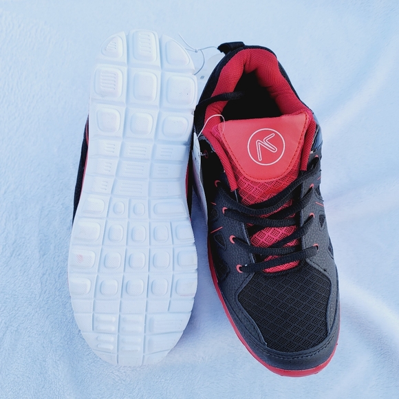 💕 NWT Actionflex Men's Shoes Black and Red - Picture 4 of 13